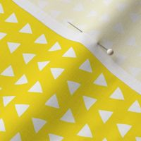 hand drawn triangles yellow // small