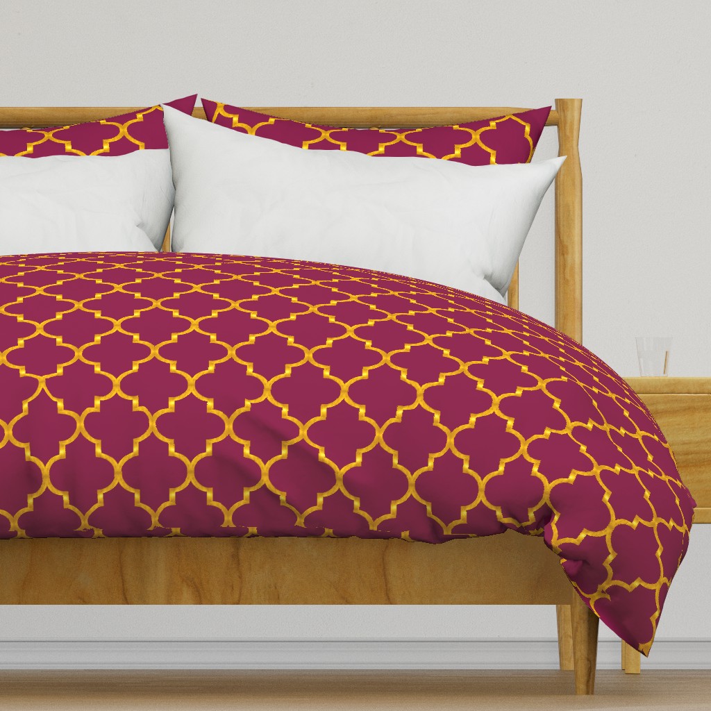 Merlot and Gold Quatrefoil