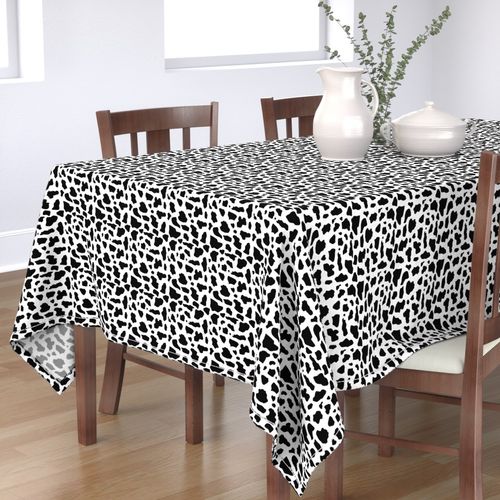 HOME_GOOD_RECTANGULAR_TABLE_CLOTH