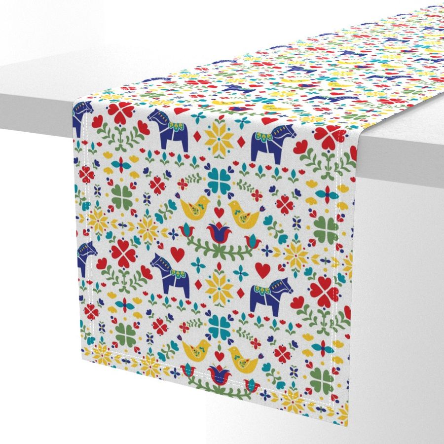 HOME_GOOD_TABLE_RUNNER