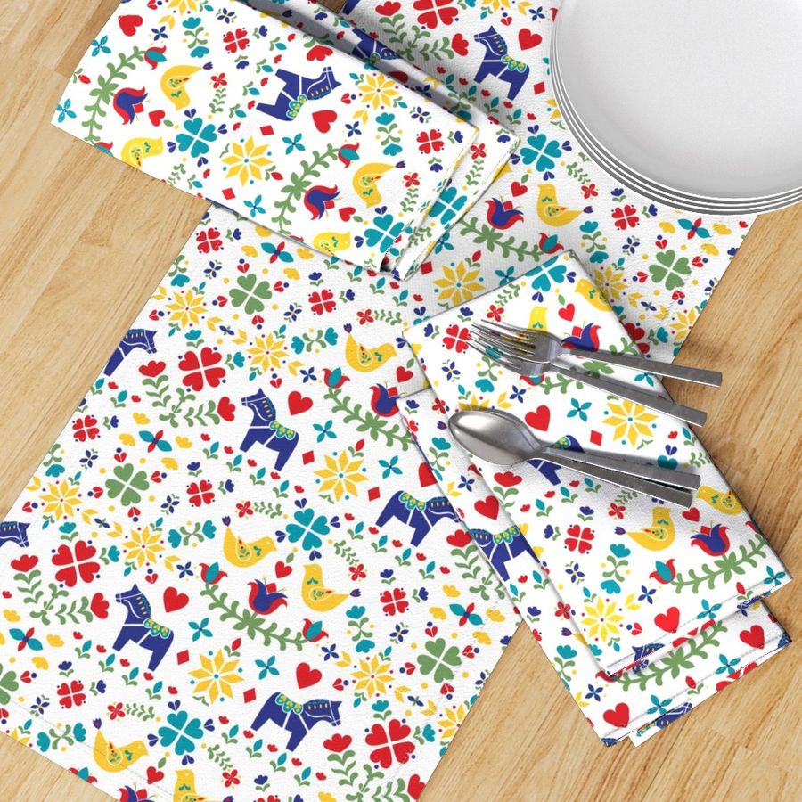 HOME_GOOD_TABLE_RUNNER