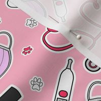 Cute Veterinarian / Veterinary Technician Love Print Pink