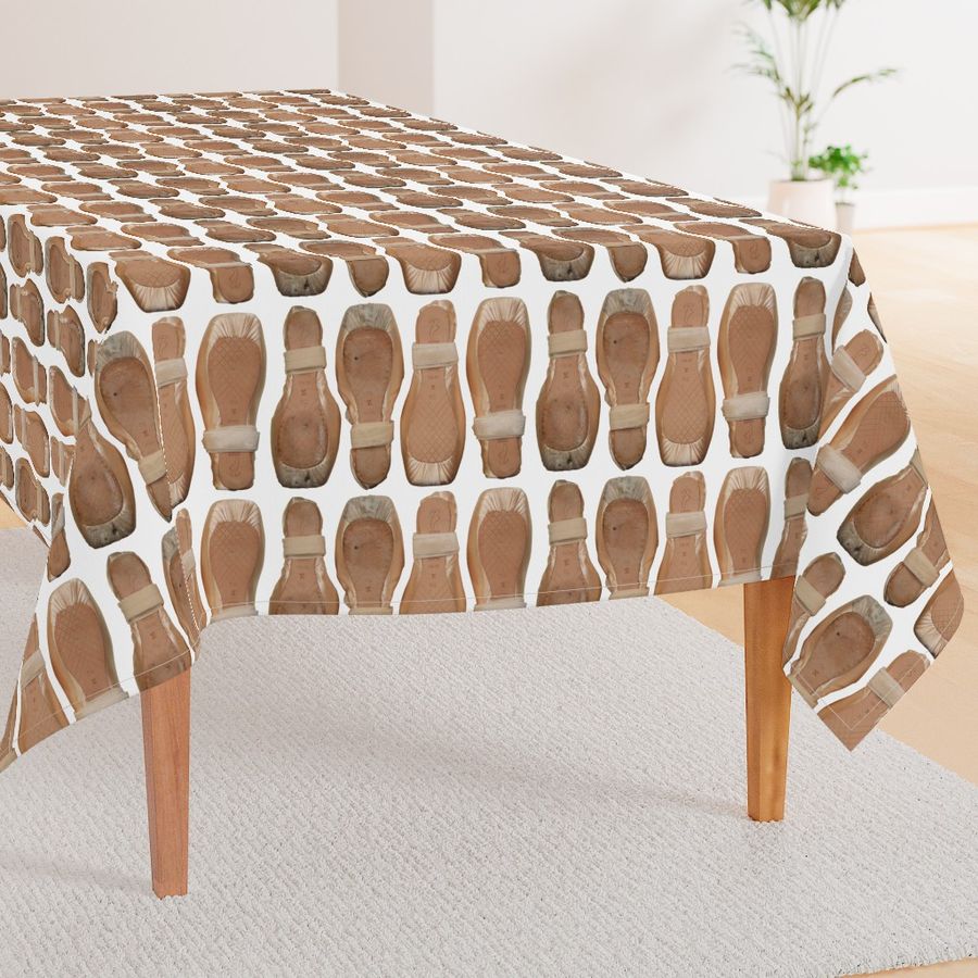 HOME_GOOD_RECTANGULAR_TABLE_CLOTH