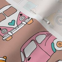 Vintage quirky oldtimers and car icons illustration pattern