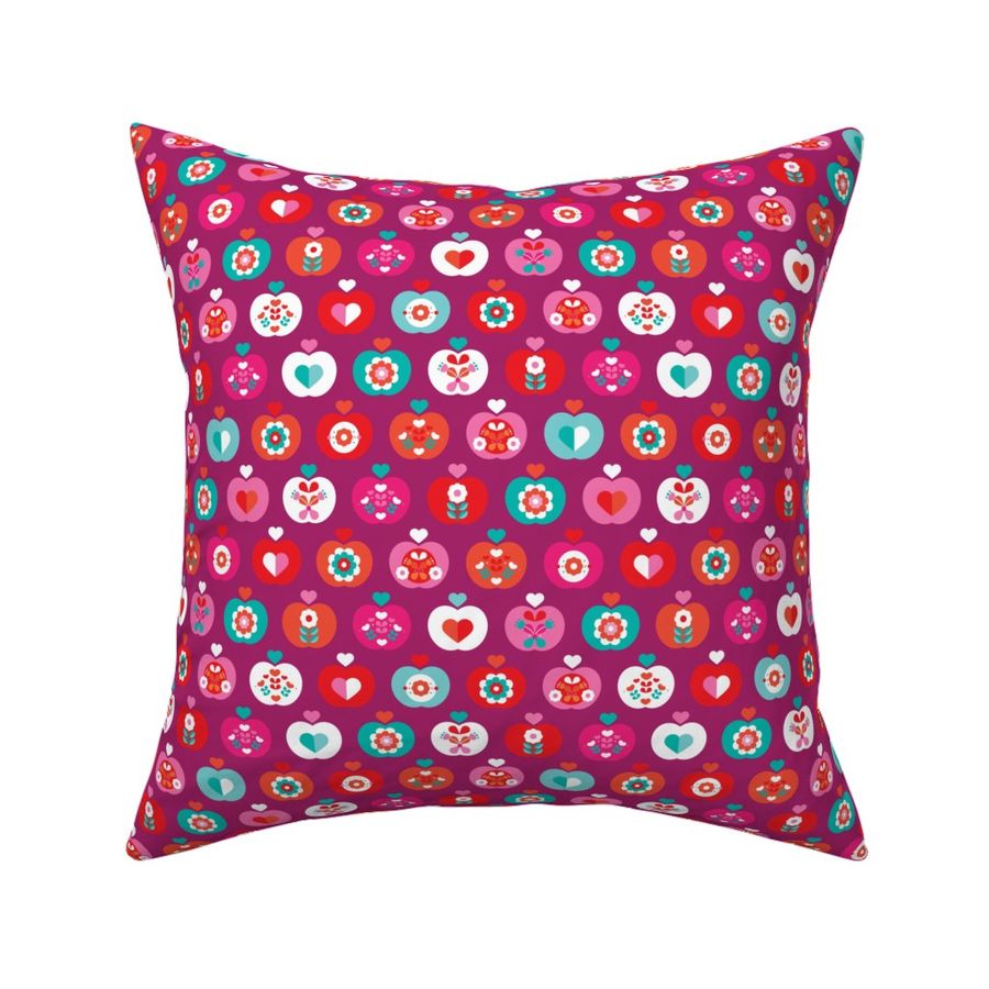 HOME_GOOD_SQUARE_THROW_PILLOW