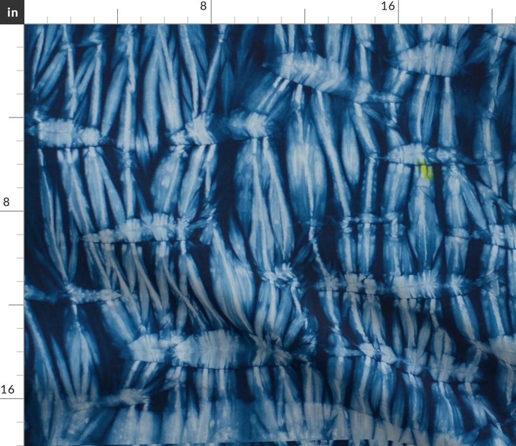 Shibori manipulated pleats indigo 1