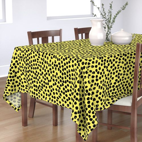 HOME_GOOD_RECTANGULAR_TABLE_CLOTH