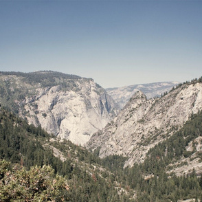 Yosemite Mountains Vista