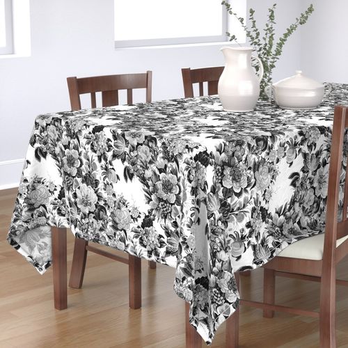 HOME_GOOD_RECTANGULAR_TABLE_CLOTH