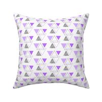 geo triangles // purple