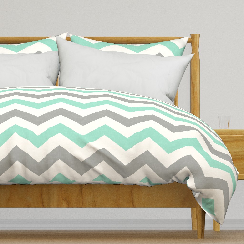 Bold Chevron in in Mint and Cashmere Linen