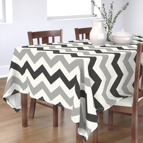 HOME_GOOD_RECTANGULAR_TABLE_CLOTH