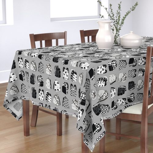 HOME_GOOD_RECTANGULAR_TABLE_CLOTH