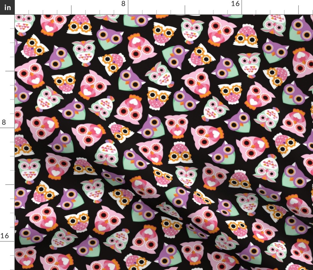 Colorful retro owls illustration girls pattern