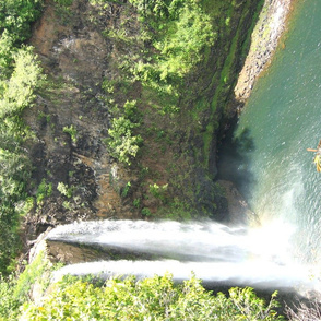 Hawaii_Waterfall