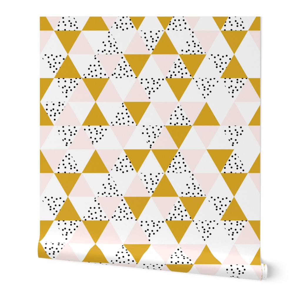 triangle wholecloth // pale pink + gold + b/w dots