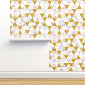 triangle wholecloth // pale pink + gold + b/w dots