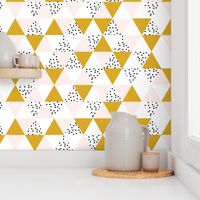 triangle wholecloth // pale pink + gold + b/w dots