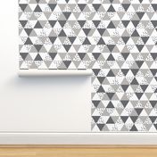 triangle wholecloth // charcoal + gray+ b/w dots