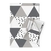 triangle wholecloth // charcoal + gray+ b/w dots