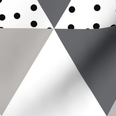 triangle wholecloth // charcoal + gray+ b/w dots