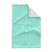 Featherland Mint/White LARGE