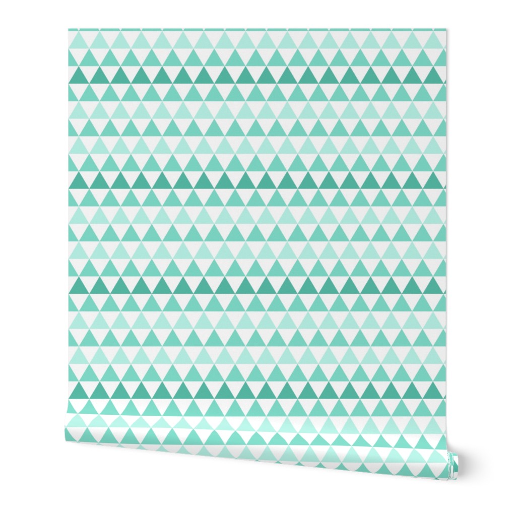 Ombre Triangle Mint SMALL scale