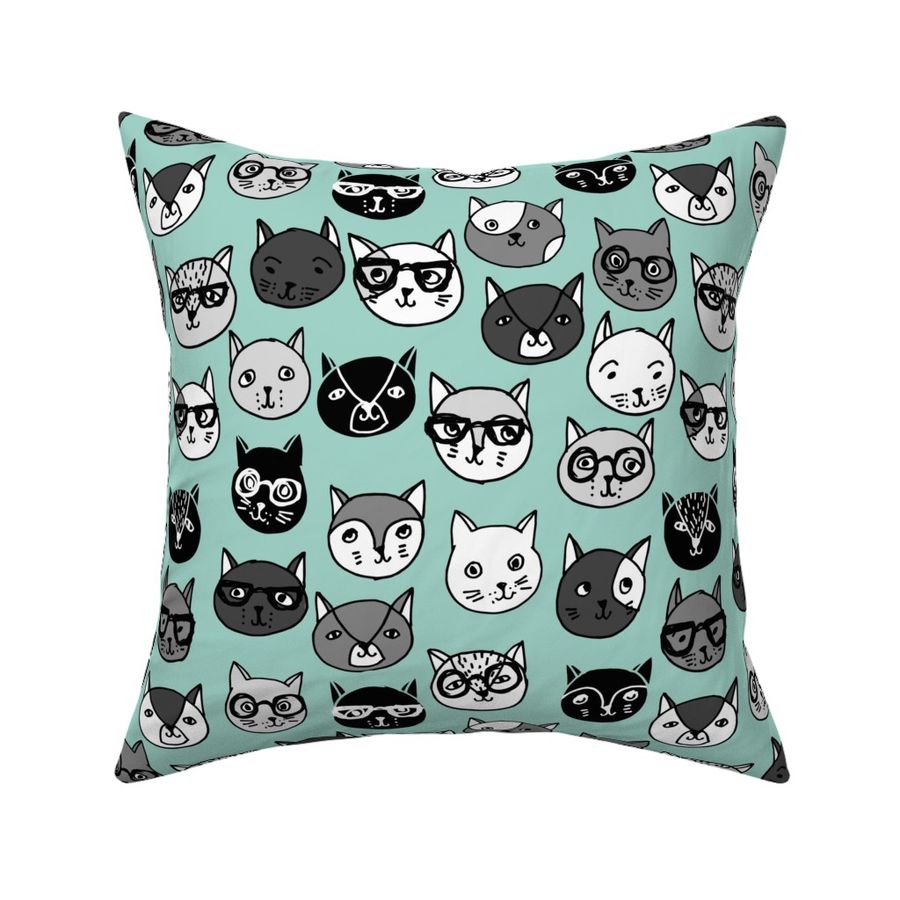 HOME_GOOD_SQUARE_THROW_PILLOW