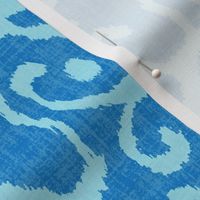 Lucette Ikat in Pool