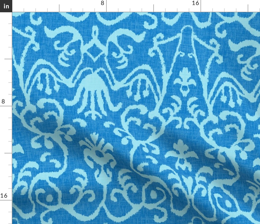 Lucette Ikat in Pool