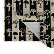 Umbrellas Striped Cream Black