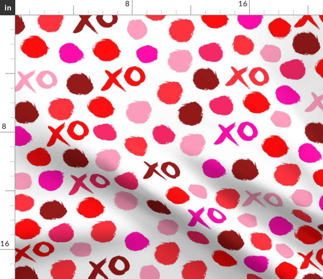 xoxo // lipstick colors heart love valentines red pink 