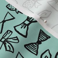 bows // fashion beauty print in mint 