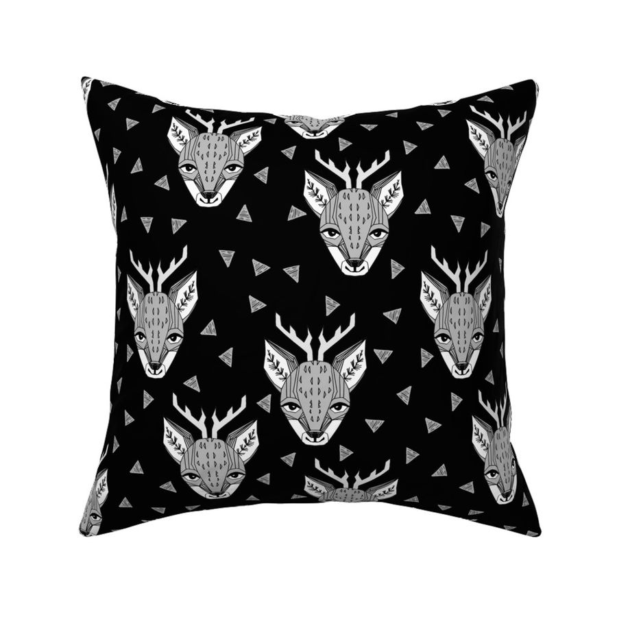 HOME_GOOD_SQUARE_THROW_PILLOW