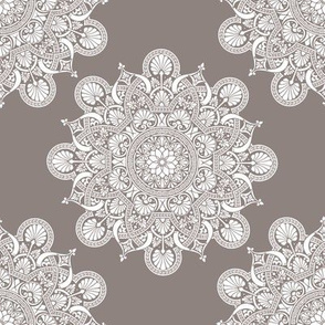 fortune mandala taupe #8f837f