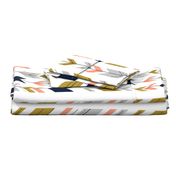 Fletching arrows // gold/coral/navy/light grey