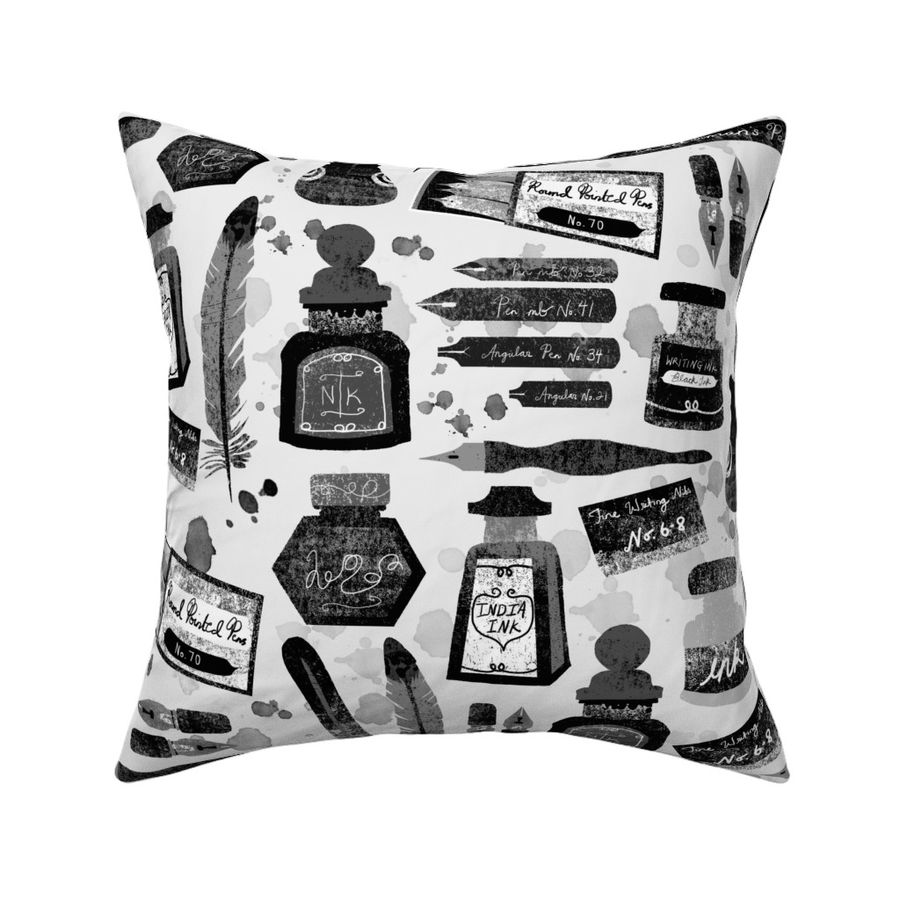 HOME_GOOD_SQUARE_THROW_PILLOW