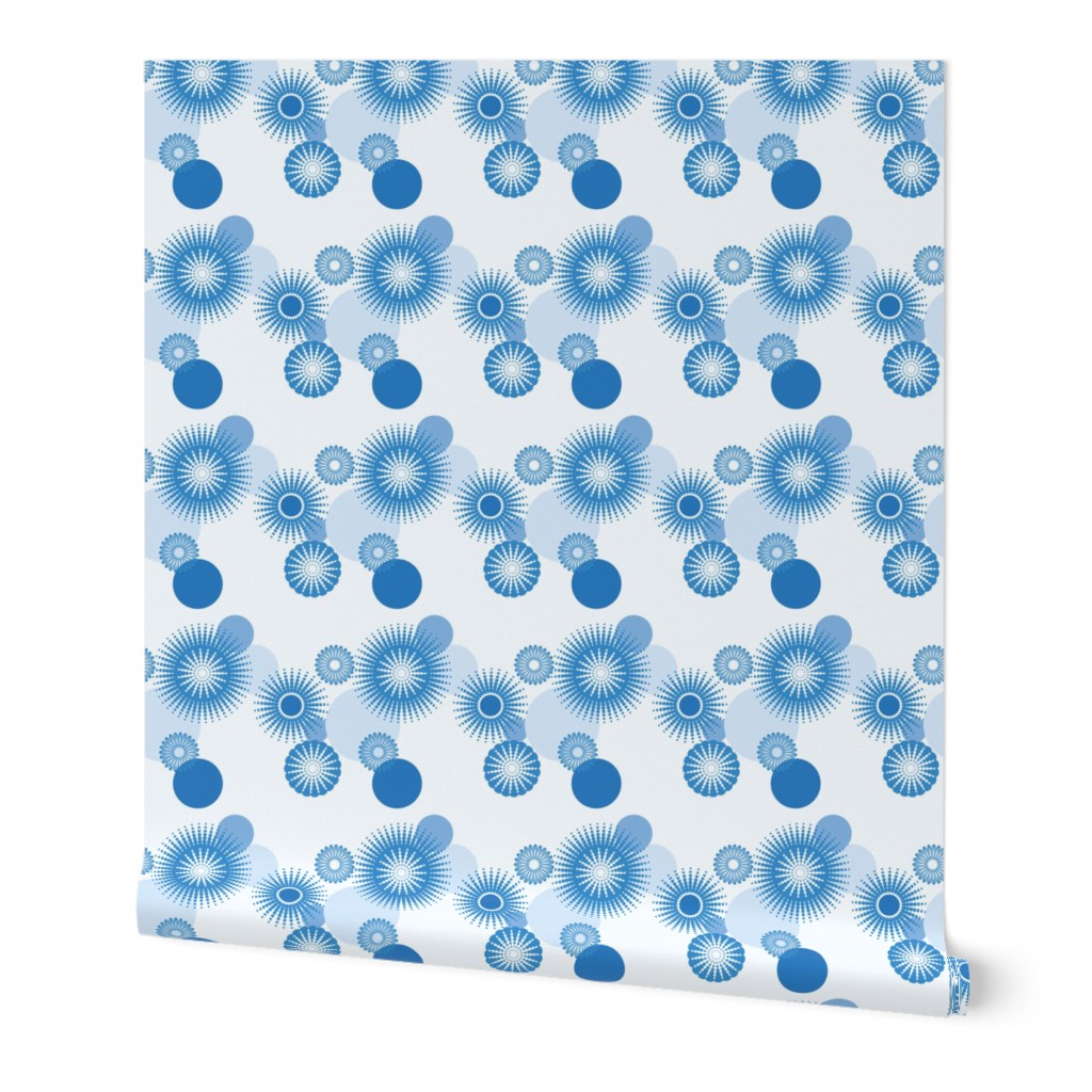 Sparkling Circles - 8in (blue)