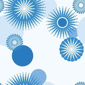 Sparkling Circles - 8in (blue)