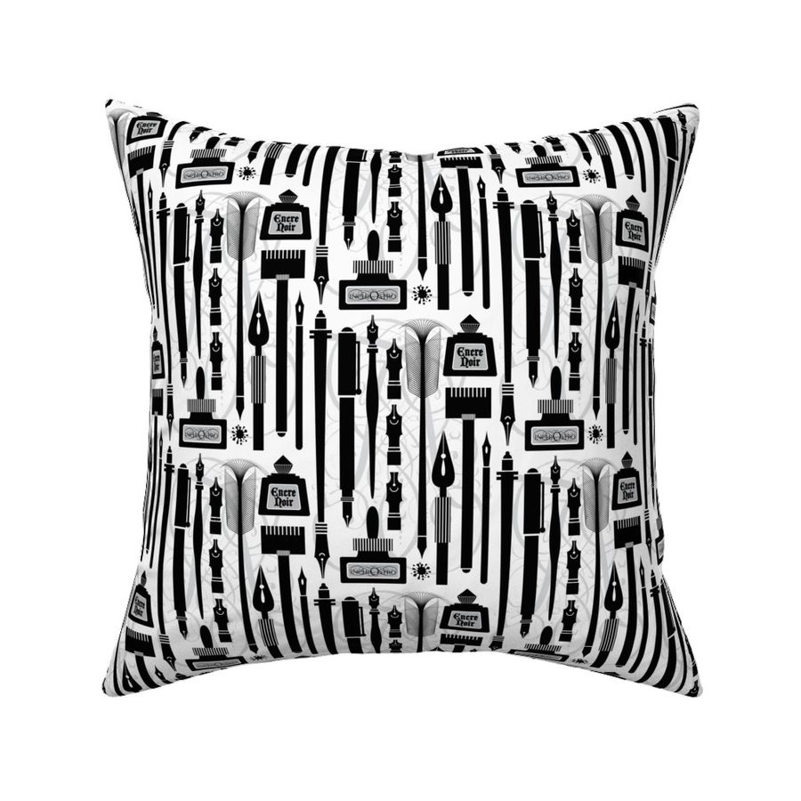 HOME_GOOD_SQUARE_THROW_PILLOW