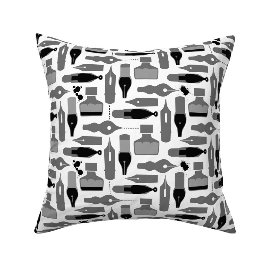 HOME_GOOD_SQUARE_THROW_PILLOW