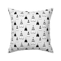 teepee bw SMALL PRINT - elvelyckan