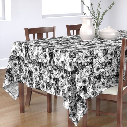 HOME_GOOD_RECTANGULAR_TABLE_CLOTH