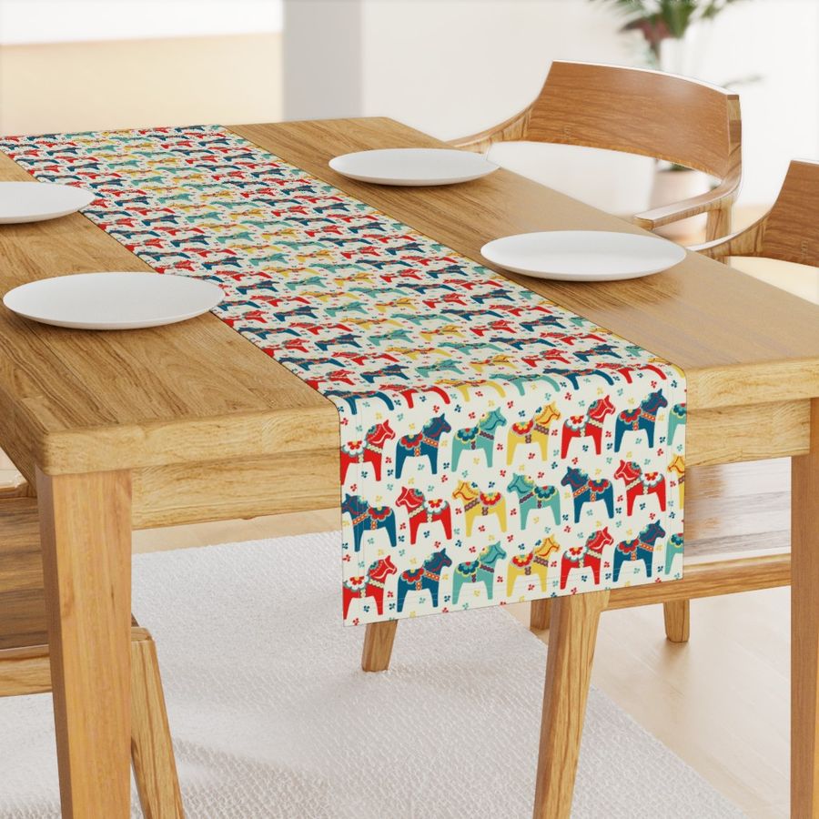 HOME_GOOD_TABLE_RUNNER