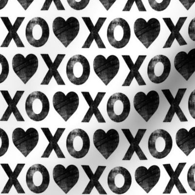 XO♥ // distressed