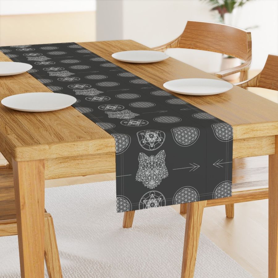 HOME_GOOD_TABLE_RUNNER