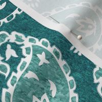 Multi-Paisley1-textures4-wht-mgrnpersia-HARDLIGHT