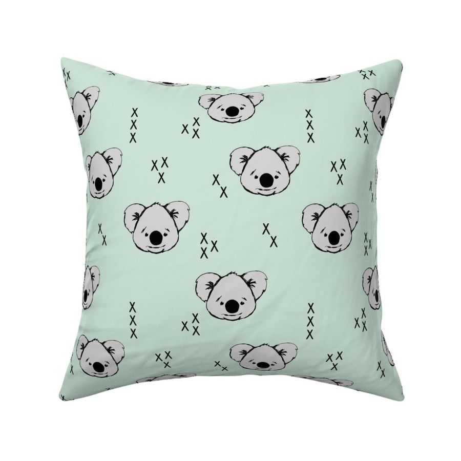 HOME_GOOD_SQUARE_THROW_PILLOW