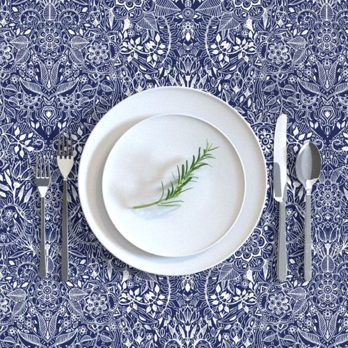 HOME_GOOD_RECTANGULAR_TABLE_CLOTH