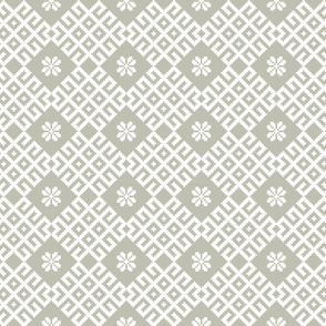 Latvian_continuous_pattern_gray